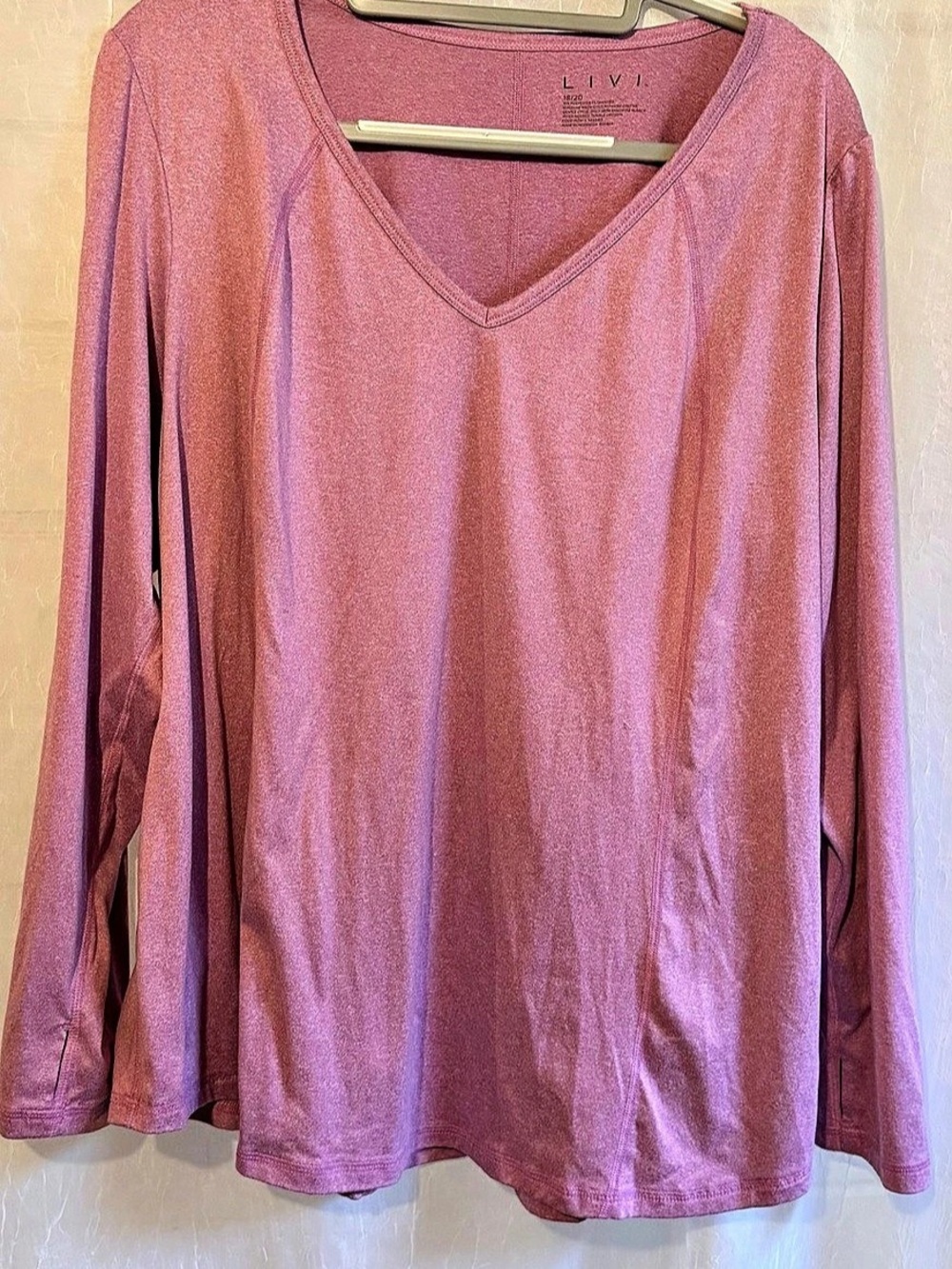 LIVI V-Neck Long Sleeve Top in Pink/Lavender Size 18/20